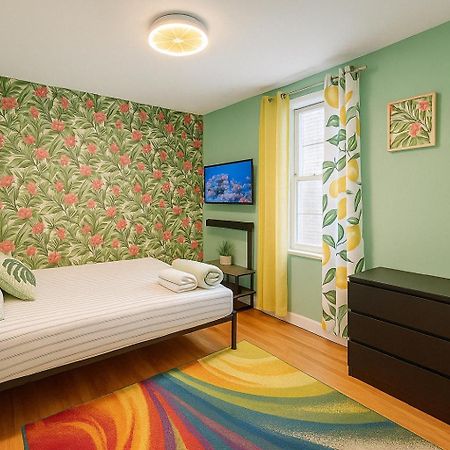 Tropical Comfort Room In Harlem Cozy Stay With Snacks & Style New York Esterno foto